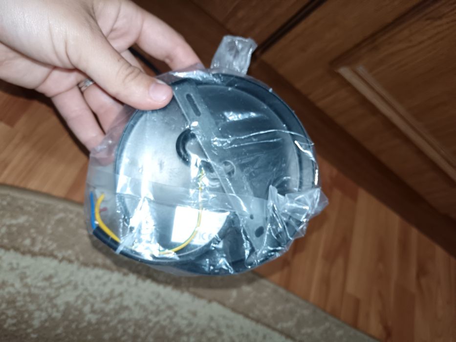 VÂND Lampa suspendata cu lant negru, E27, 1m, Negru  ESTE NOU

1️⃣0️⃣