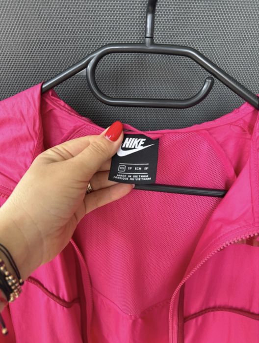 Geaca nike subtire