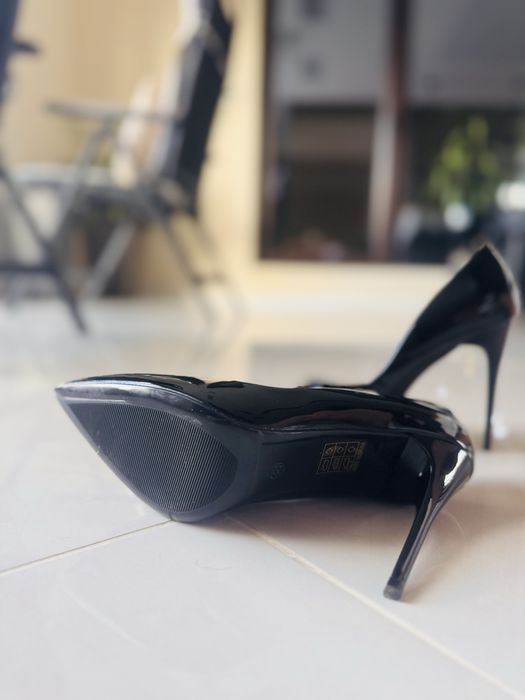 Лачени обувки от еко кожа 38 номер