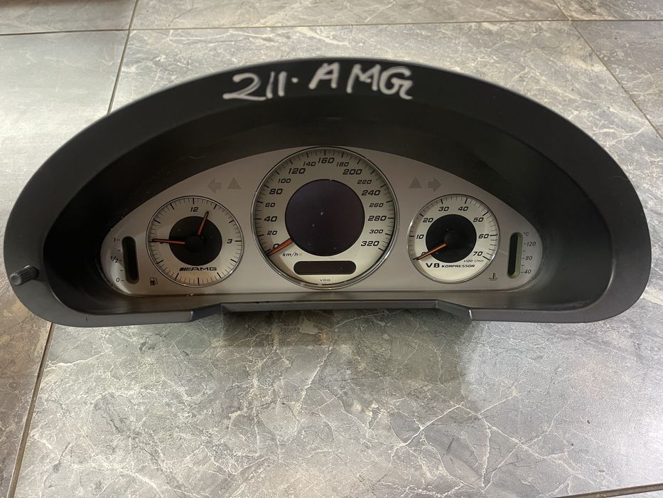 Щиток приборов W211 AMG