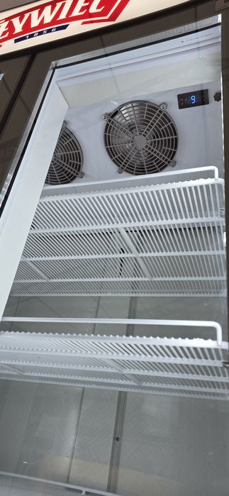 Vitrina frigorifica dubla mezeluri lactate băuturi