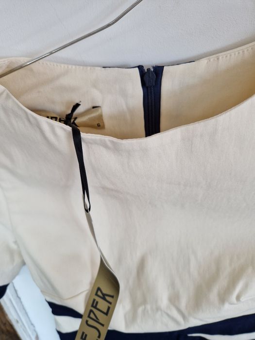 Нова стилна рокля по тялото