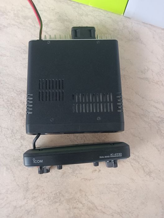 ICOM IC- 2730E с черен дисплей
