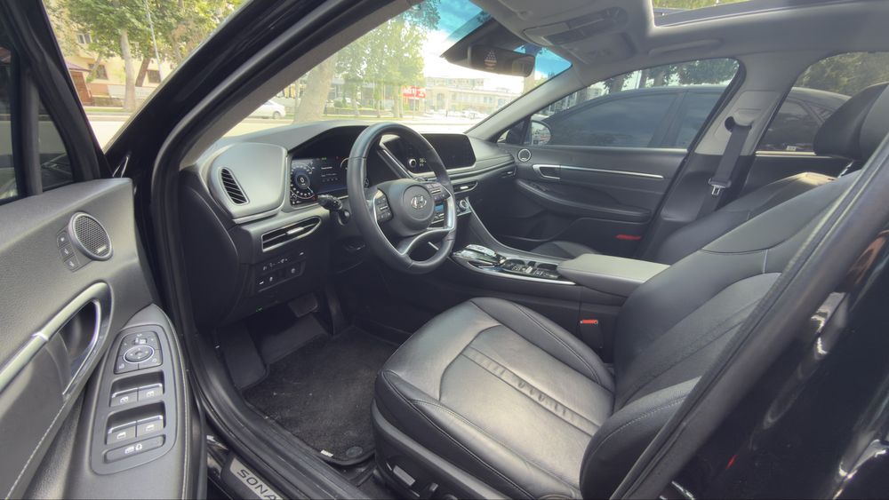 Hyundai Sonata full