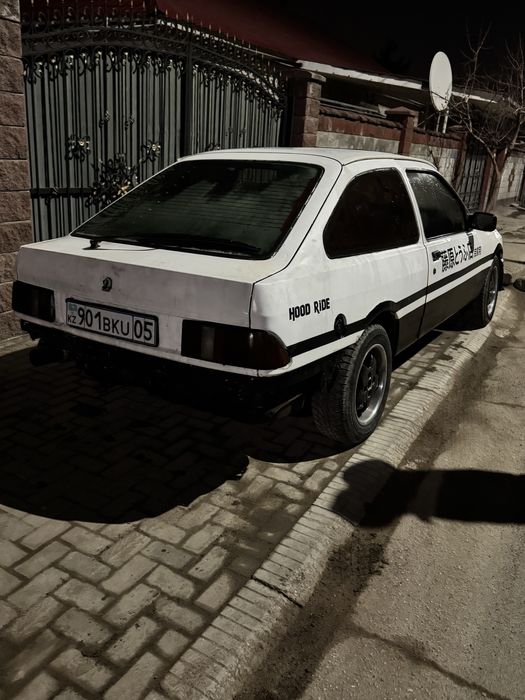 Автомобиль Форд сиера