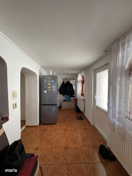 Casa de vanzare zona Sacadat