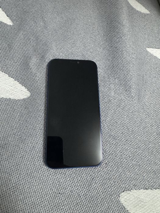 Айфон 12, продается срочно