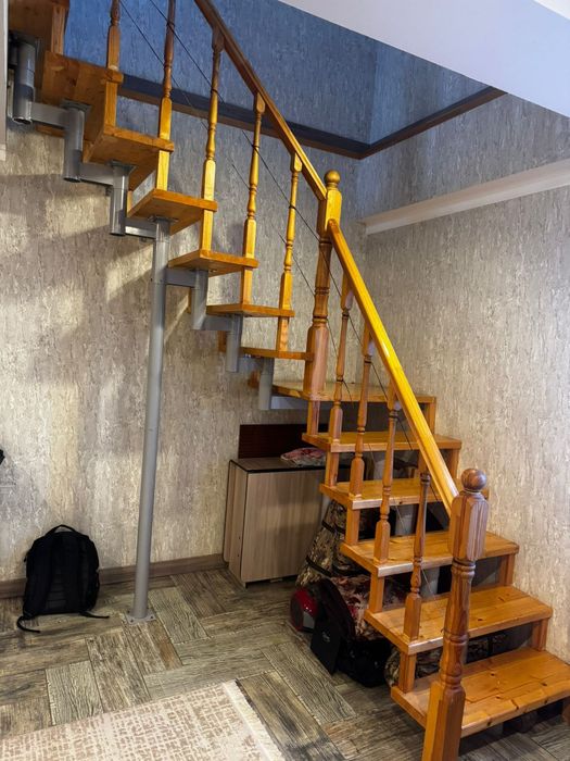 Продам лестницу б/у