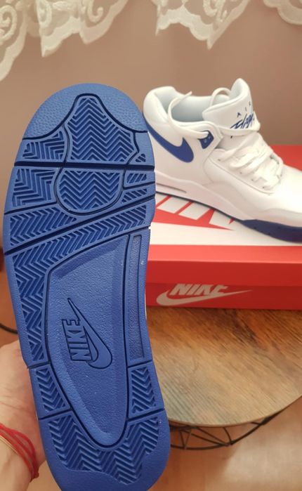 Оригинални нови маратонки  Nike