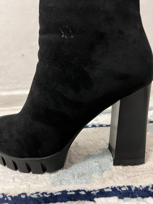 Продам новые ботильоны размер 37