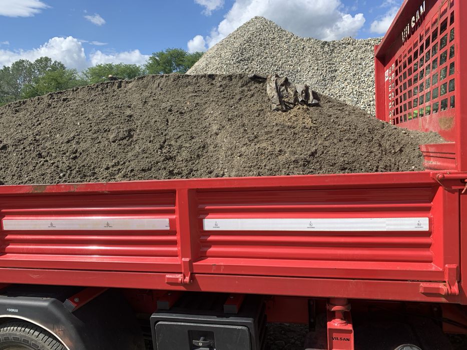Tranaport Nisip/Sort/Balastru si Pamant,sort mixt pentru alei/parcari