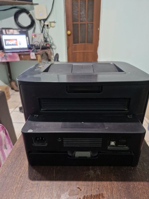 Лазерныи принтер Самсунг ML2525 продам !!