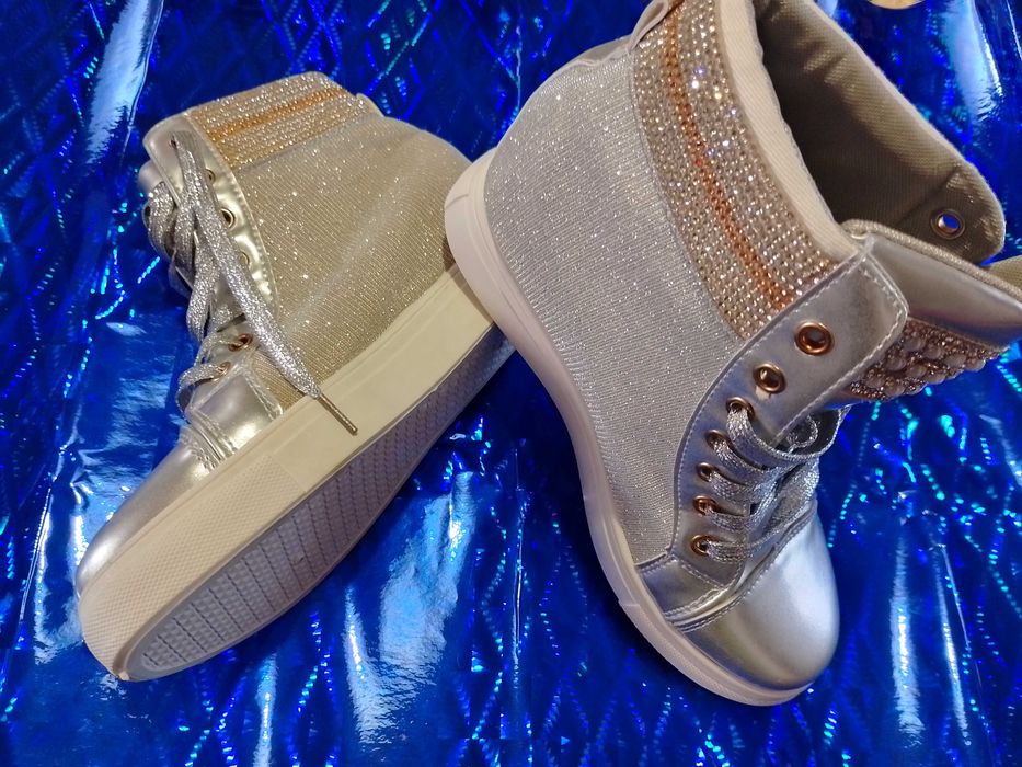 Дамски обувки,кецове,боти