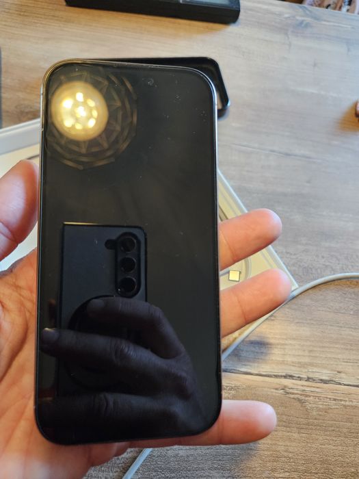 С ГАРАНЦИЯ! 92% батерия Iphone 16 pro 512 телефон като нов