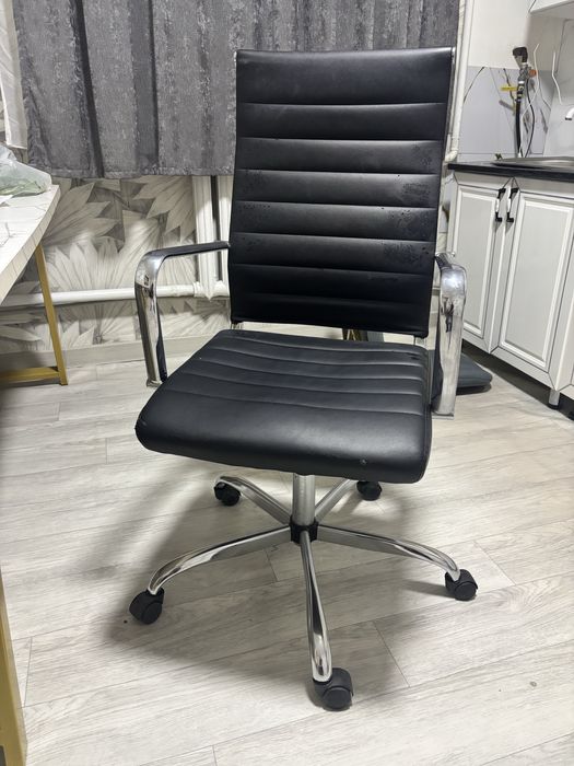 Продам Стол крутящий