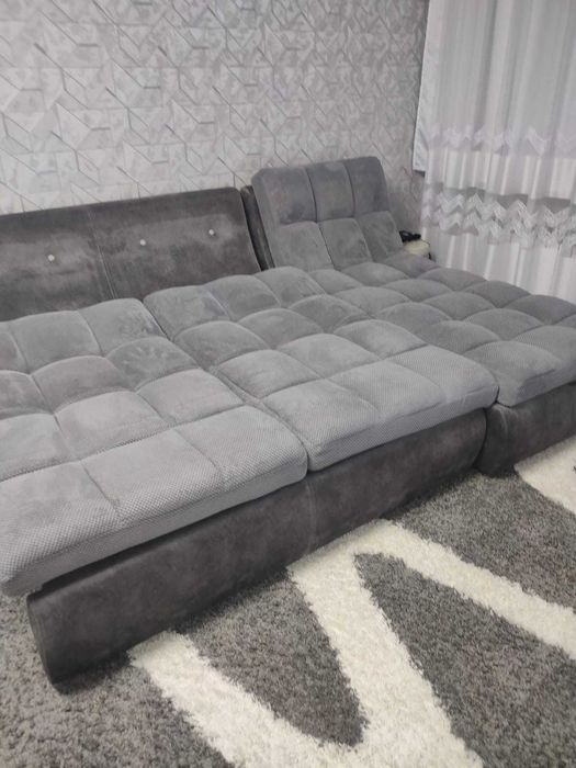 Модульный  диван с оттоманкой