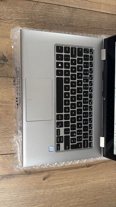 Лаптоп / Таблет  Dell Inspiran 7359 2-in-1 Тъч Intel i5-6200u 8GB RAM 275GB SSD Windows 10/ + Посалка