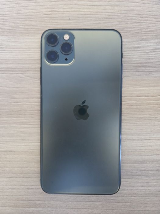 Продам Iphone 11 pro max 256