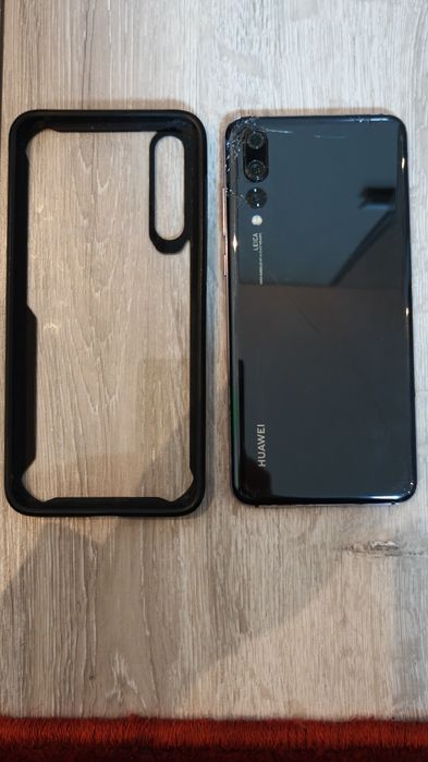 Huawei P20pro, sticla spate spartata