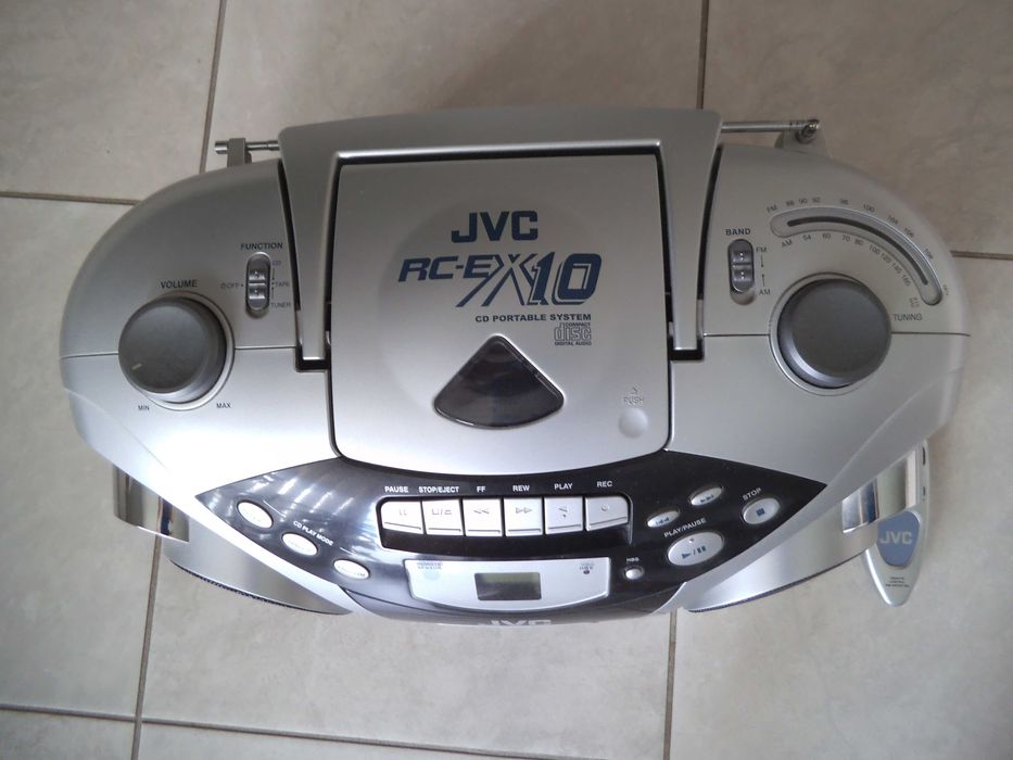 Портативна стерео уредба JVC