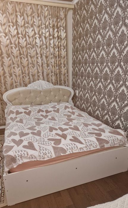 Кровать 160*200 см. в отличном состоянии