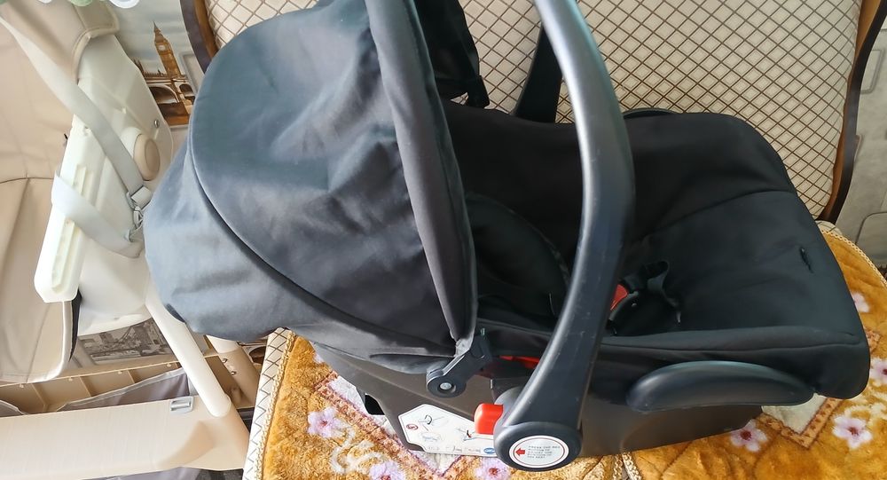 Авто кресло для малышей