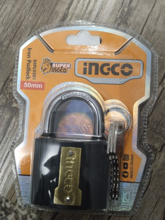 Молоток гвозьдадёр отвертки + замок газовый ключ  резьбовой ключ