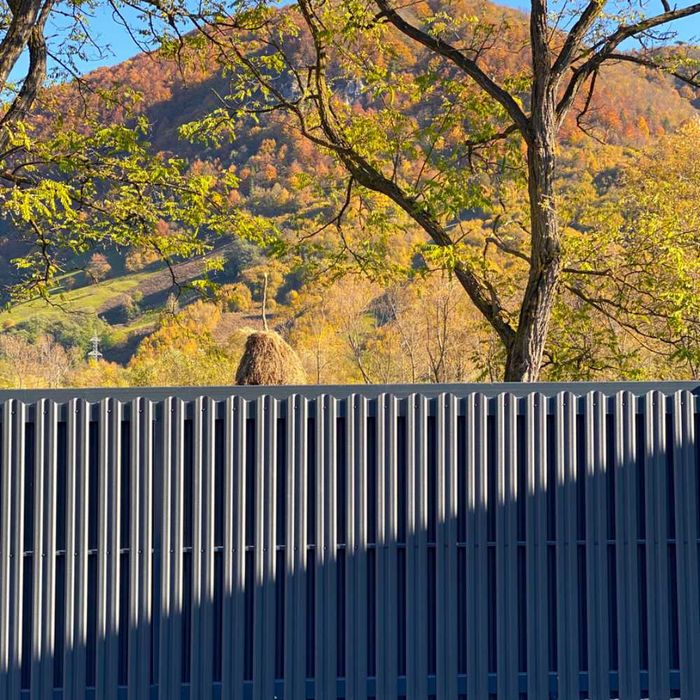 Метална ограда RAL7024 графит, оградка за двор