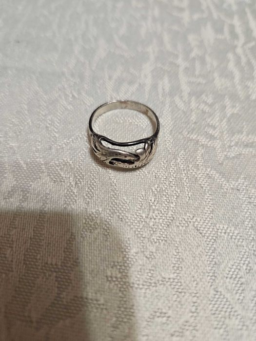 Продавам стар сребърен пръстен