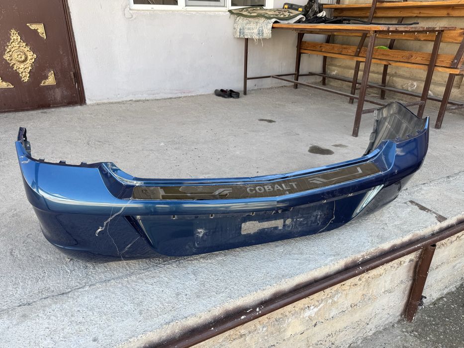 Продам задний бампер на кобальт