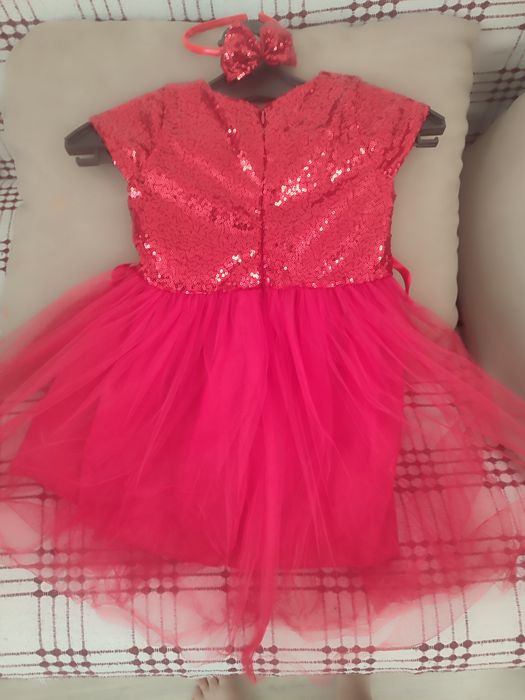 Платье для девочки 5 лет красное с пайетками