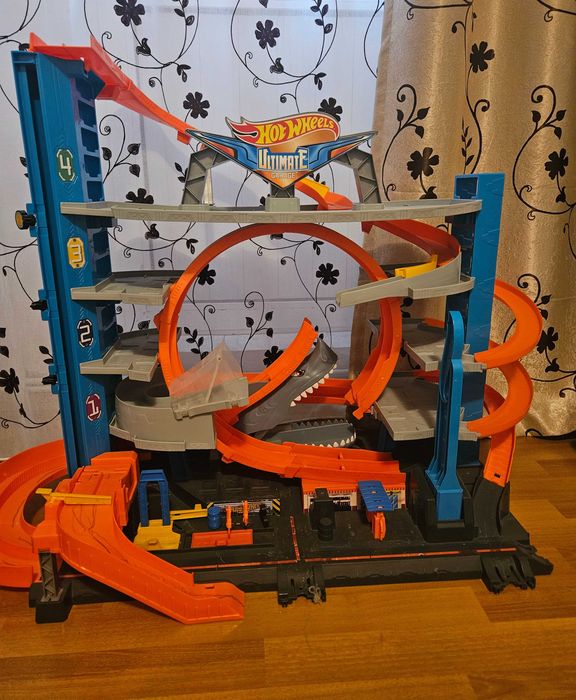 Parcare Hot Wheels Ultimate Garage Shark Attack