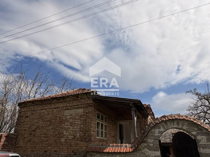 ЕКСКЛУЗИВНО! Двуетажна  къща в село Аврен , гр. Варна