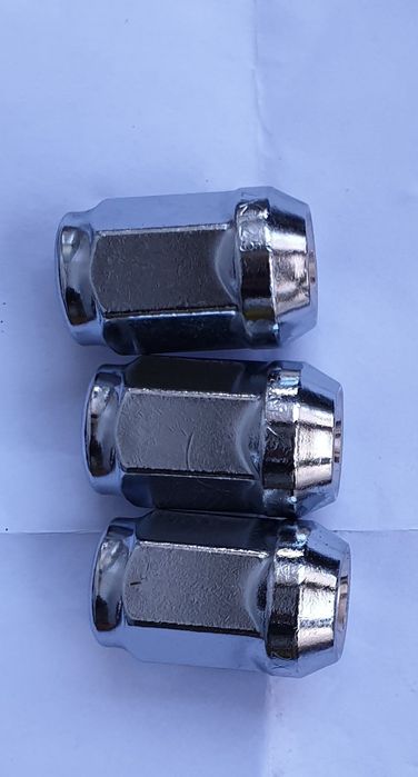 Piulițe M12 x1,25 pentru  gama  Suzuki  Jimny, Vitara, Samurai