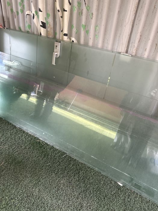 Продам стеклянную перегородку