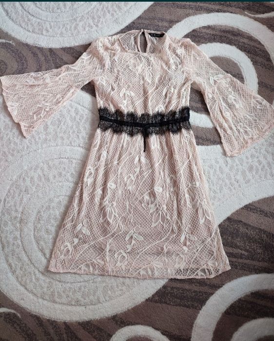 Рокля на Зара, р-р М