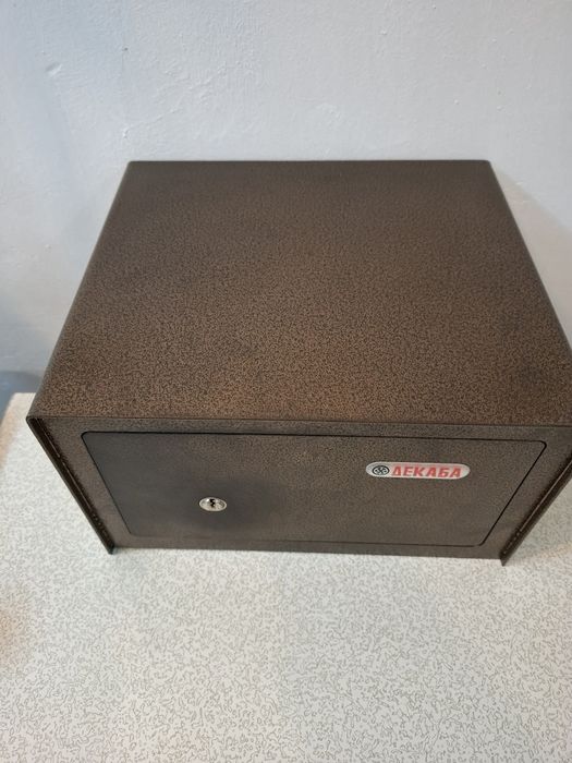 Сейф / каса  24,5/28/17