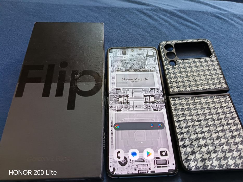 Samsung Galaxy Z Flip 4 - 8/256 Gb