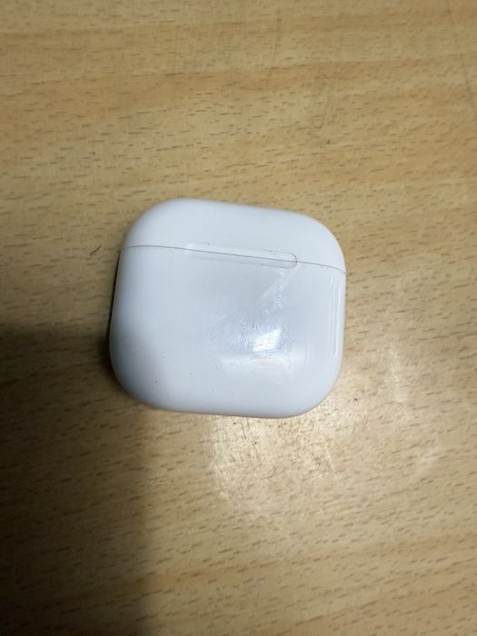 Кейс без наушников AirPord 4