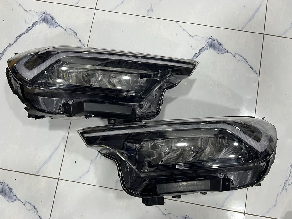 Kia Sonet олди фара