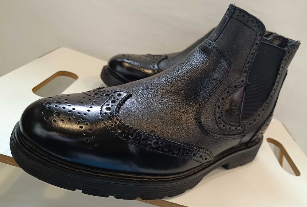 Ghete chelsea brogue 40 40.5 premium Bata piele naturala moale