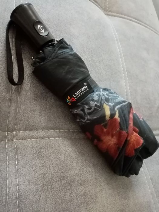 Продам зонтик!!!