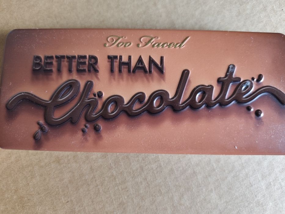 Paleta de farduri de pleoape Too Faced
