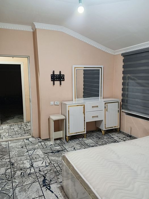 Kvartira zudlik bilan sotiladi 2 xona 66kv Navastroyka