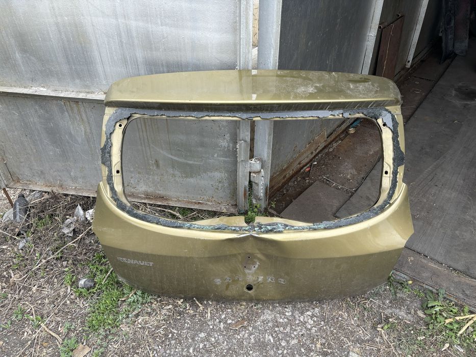 крышка багажника renault sandero 2