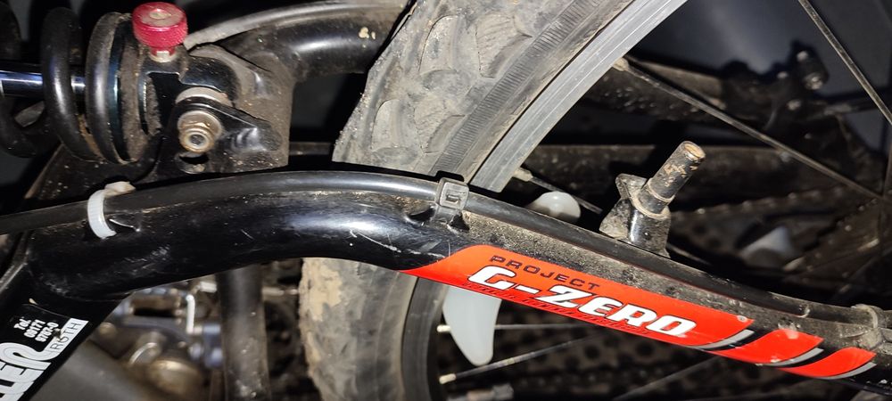 Scott GZero Strike , cadru Al , enduro , 3×9 viteze  , frana hidraulic