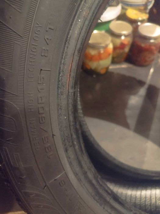 Зимни гуми 2 х 2 вида 185/60 R15