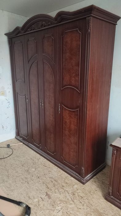 Продам шкаф срочно