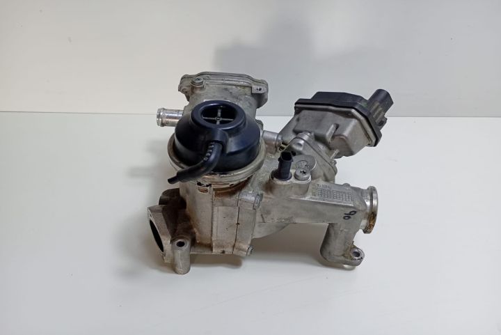 Racitor gaze  cu EGR 059131515CG Volkswagen VW Touareg generatia 2 7P