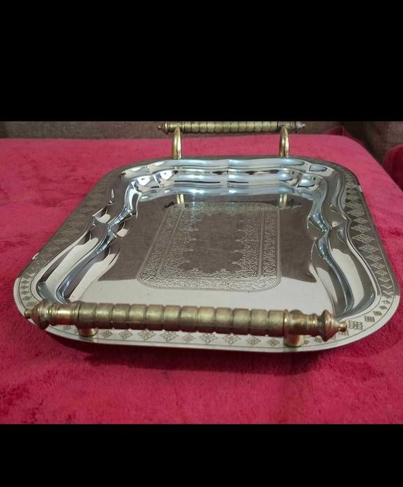 Уникален немски поднос със бронзови дръжки ръчна изработка.